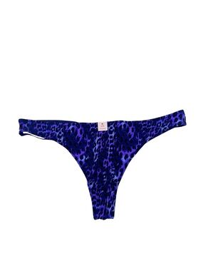 NWT Victoria’s Secret Purple Leopard Thong Panty Size L No Show